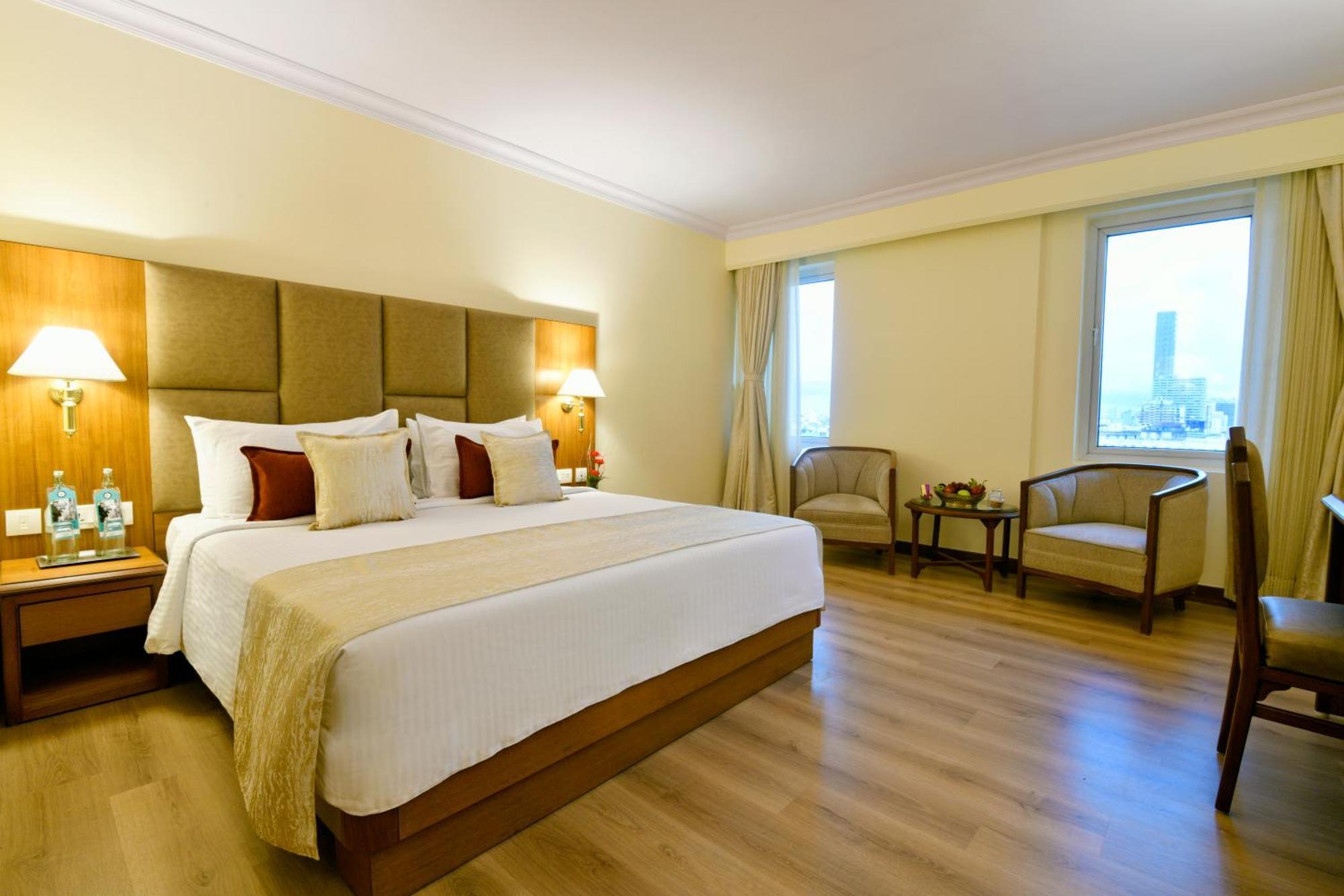 Peerless Hotel Калькутта Экстерьер фото