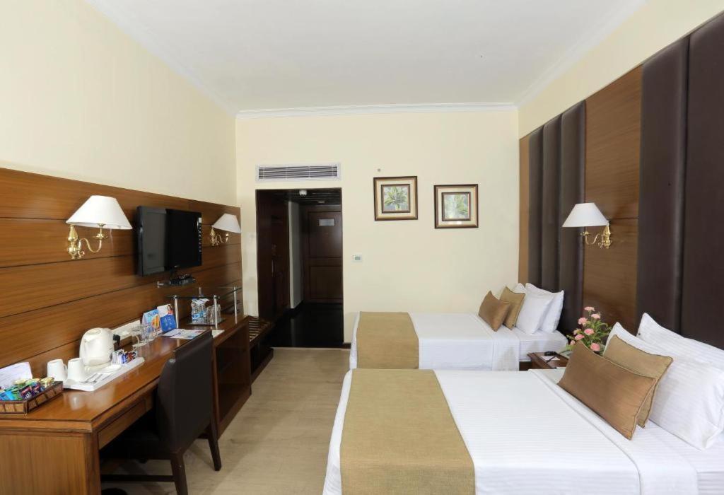 Peerless Hotel Калькутта Экстерьер фото